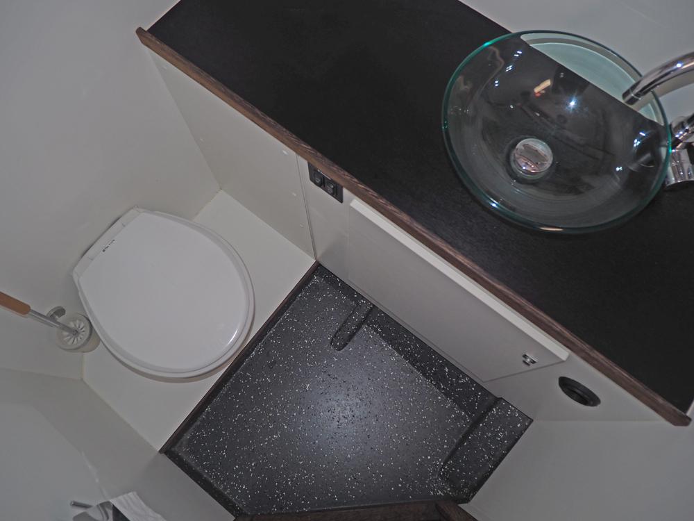 Fore ship, Accommodation